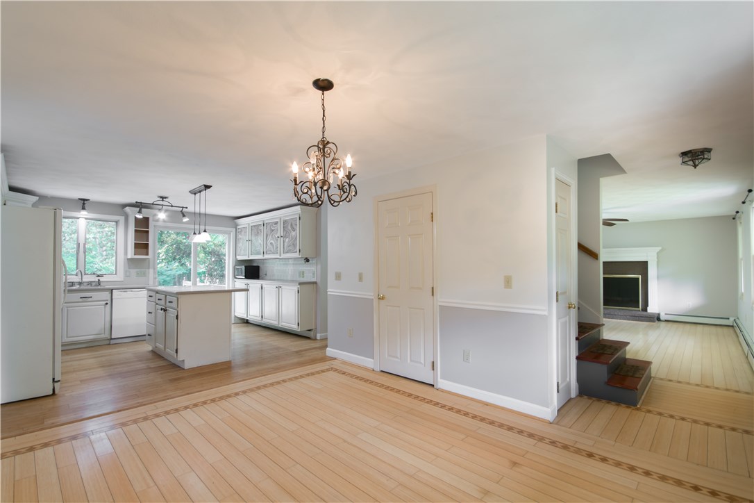 179 Deer Run Road Tiverton, RI 02878 - Photo 1 of 39
