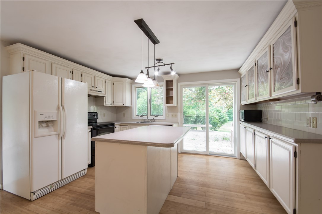 179 Deer Run Road Tiverton, RI 02878 - Photo 11 of 39