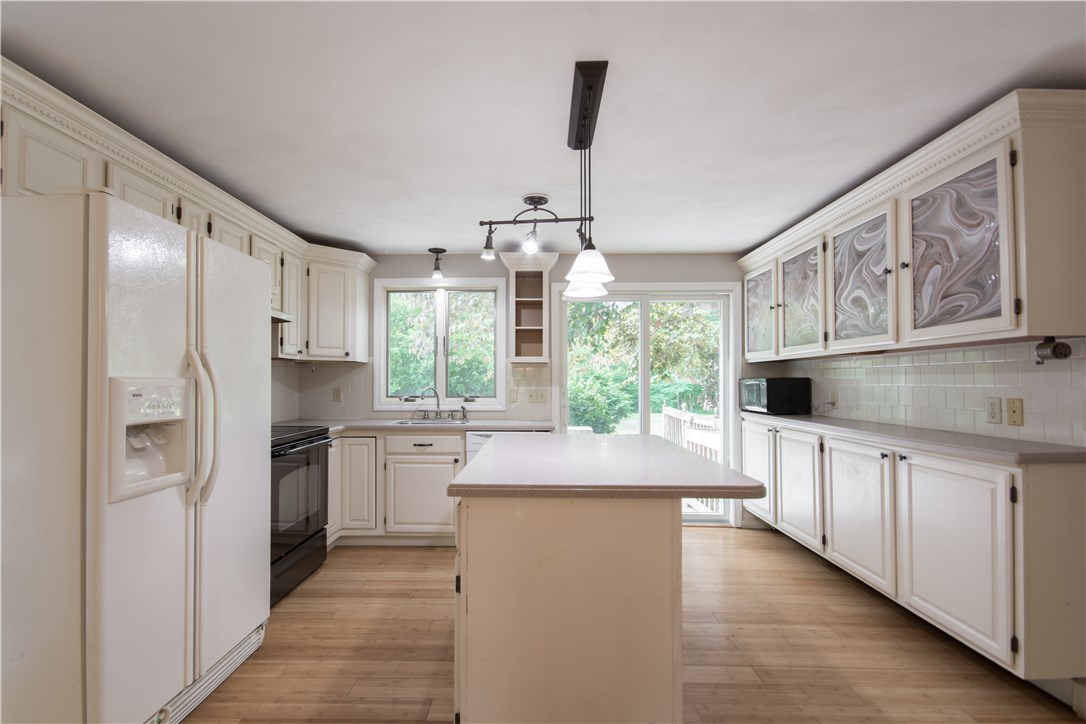 179 Deer Run Road Tiverton, RI 02878 - Photo 12 of 39