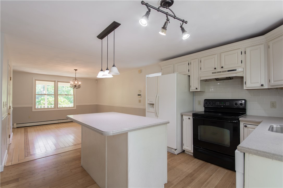 179 Deer Run Road Tiverton, RI 02878 - Photo 13 of 39