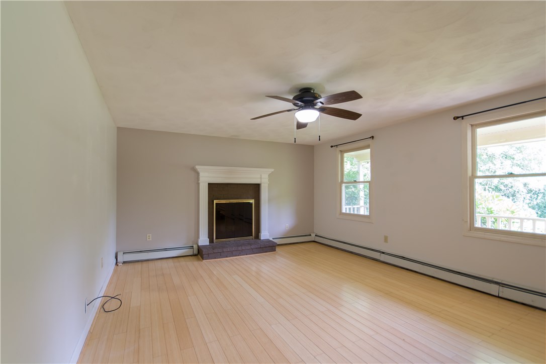 179 Deer Run Road Tiverton, RI 02878 - Photo 16 of 39