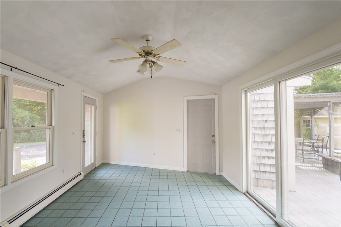 179 Deer Run Road Tiverton, RI 02878 - Photo 27 of 39