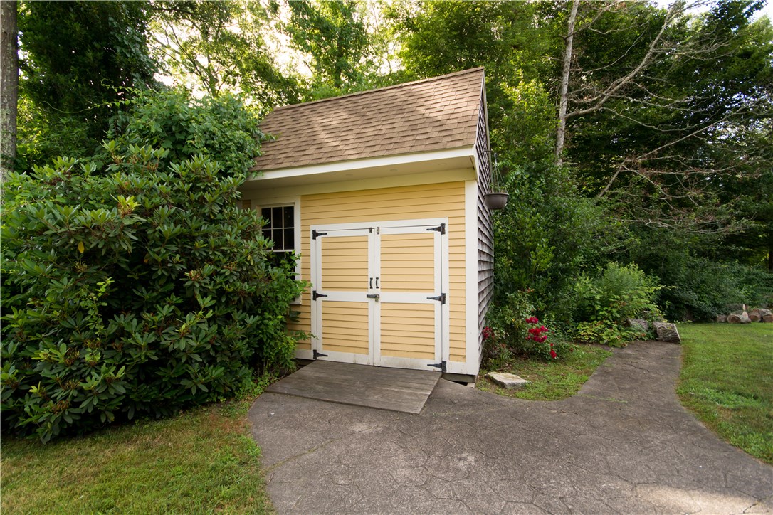 179 Deer Run Road Tiverton, RI 02878 - Photo 29 of 39