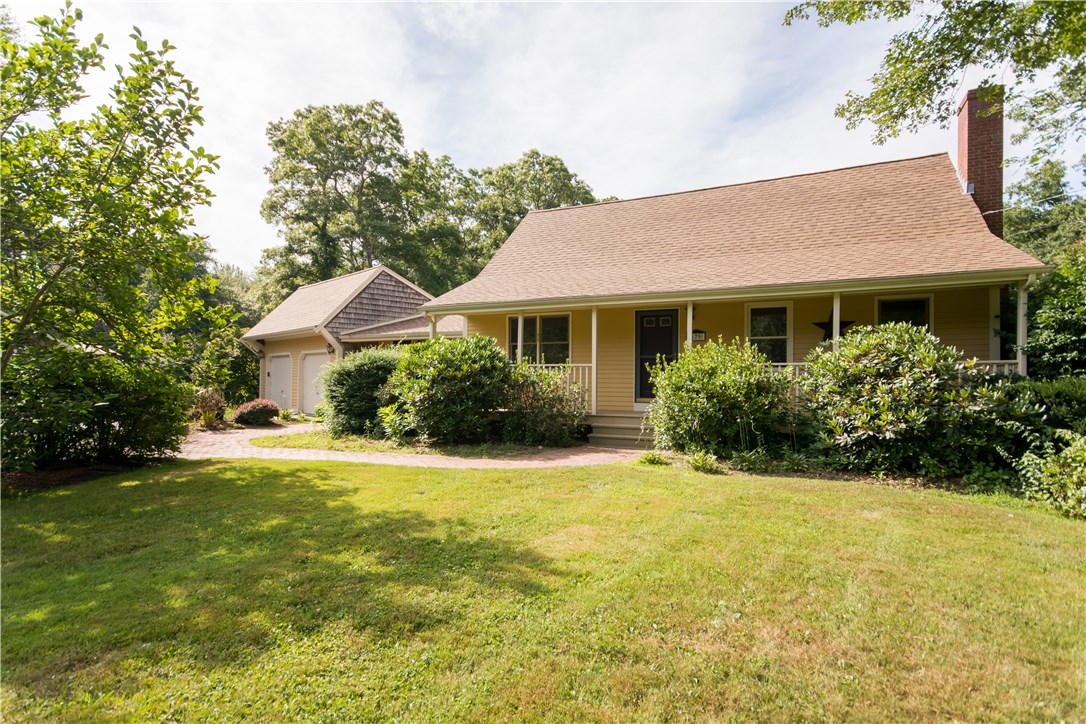 179 Deer Run Road Tiverton, RI 02878 - Photo 4 of 39