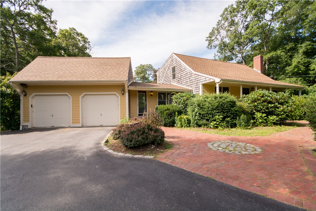 179 Deer Run Road Tiverton, RI 02878 - Photo 5 of 39
