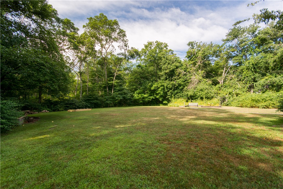 179 Deer Run Road Tiverton, RI 02878 - Photo 6 of 39