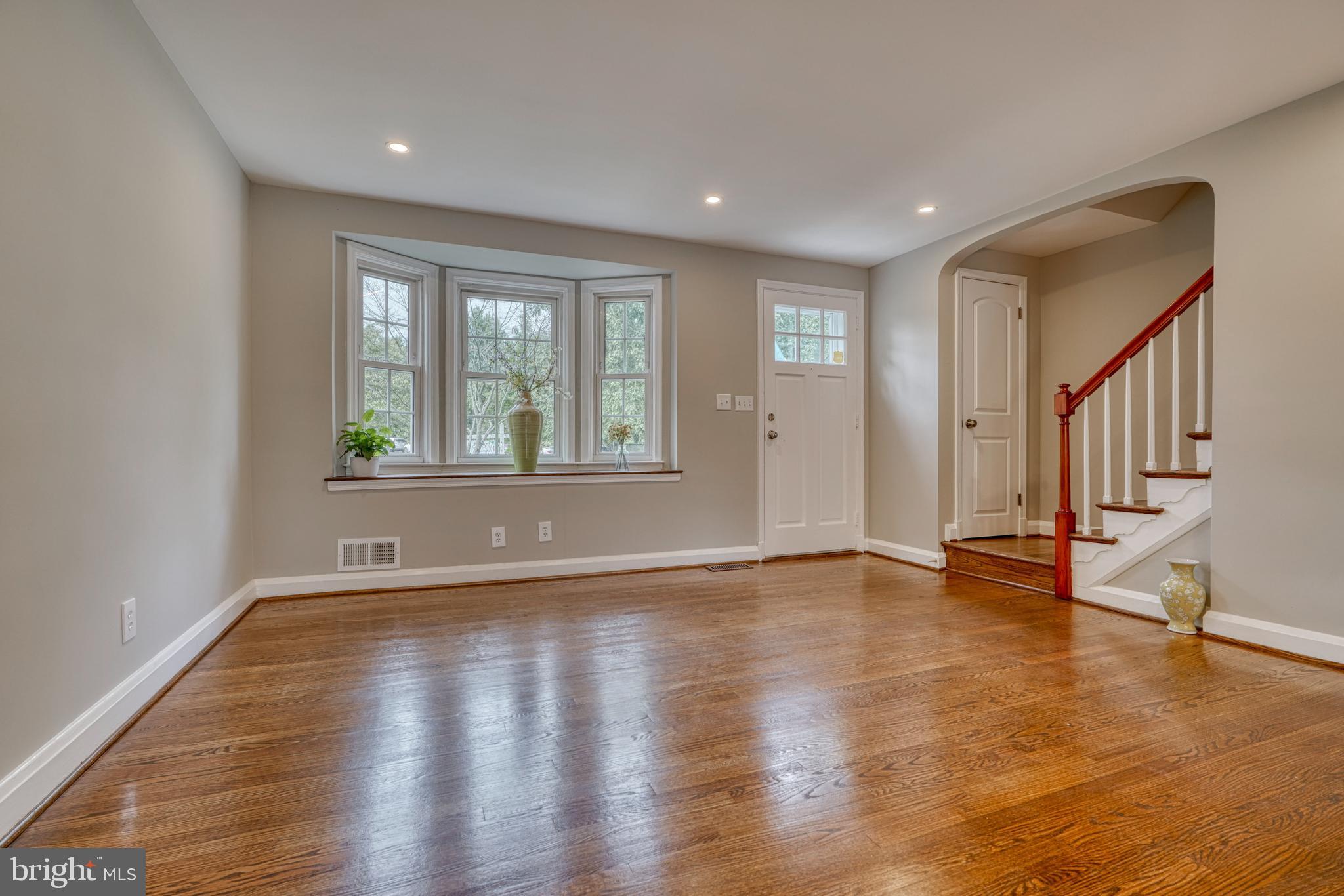 7041 Heathfield Road Baltimore, MD 21212 - Photo 5 of 45