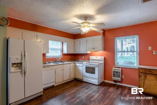 305 East Verbena Avenue Foley, AL 36535 - Photo 7 of 18 305 E Verbena Foley