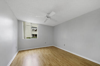 105 Half Moon Circle, Unit B1 Hypoluxo, FL 33462 - Photo 13 of 30 1_4