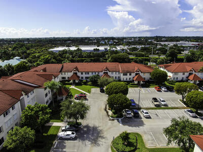 105 Half Moon Circle, Unit B1 Hypoluxo, FL 33462 - Photo 29 of 30 a_12