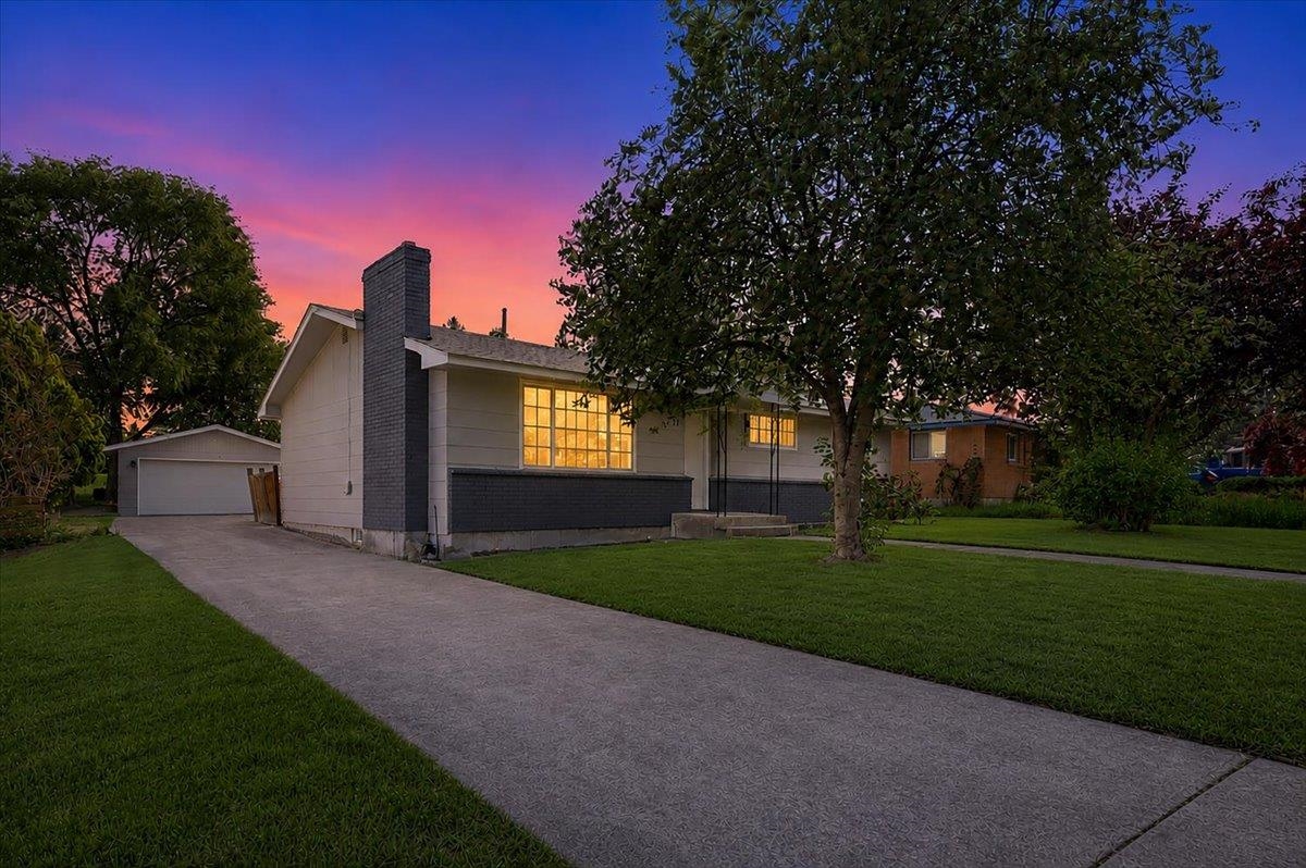 724 West Carolina Way Spokane, WA 99208 - Photo 4 of 33