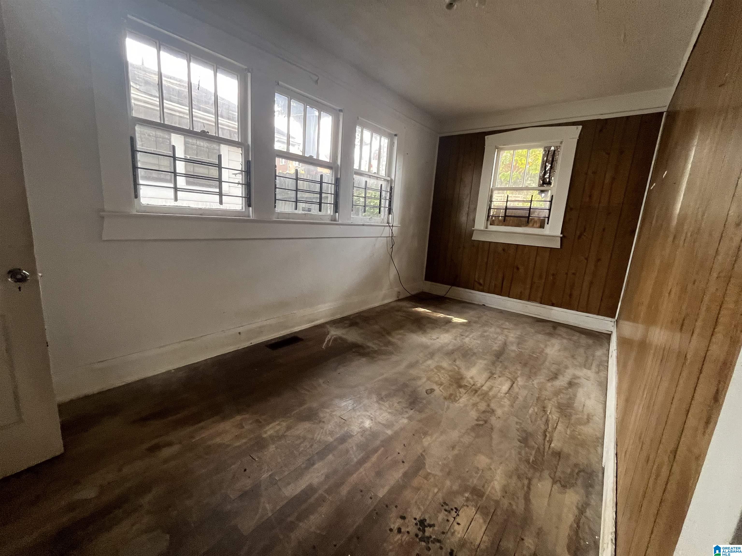 1325 Warrior Road Birmingham, AL 35218 - Photo 5 of 10 Gallery Image 5