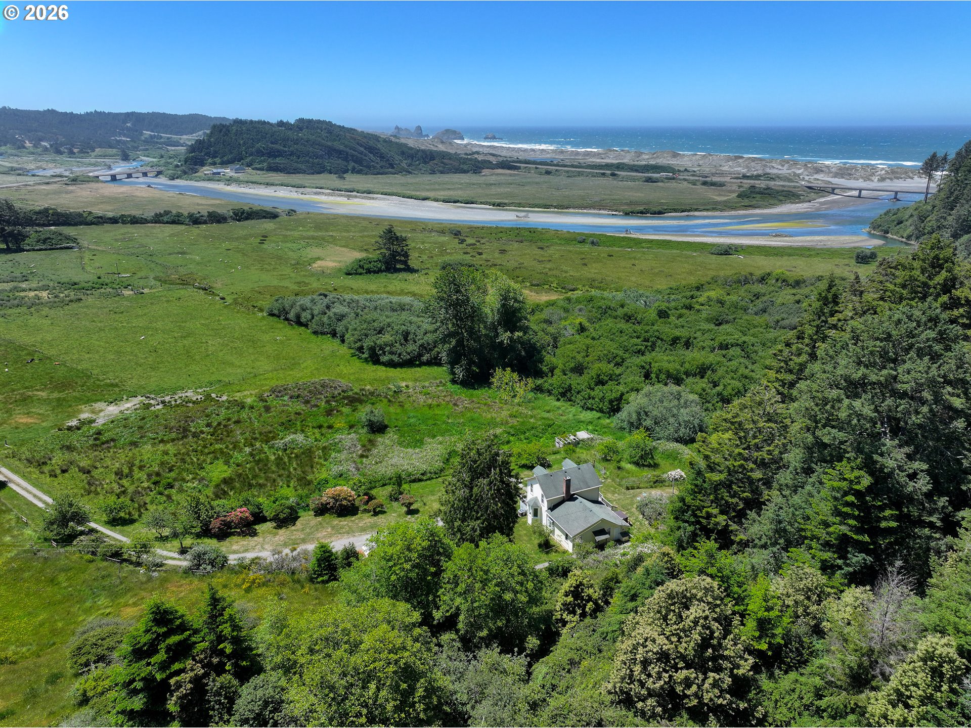 94665 North Bank Pistol River Road Gold Beach, OR 97444 - Photo 9 of 48