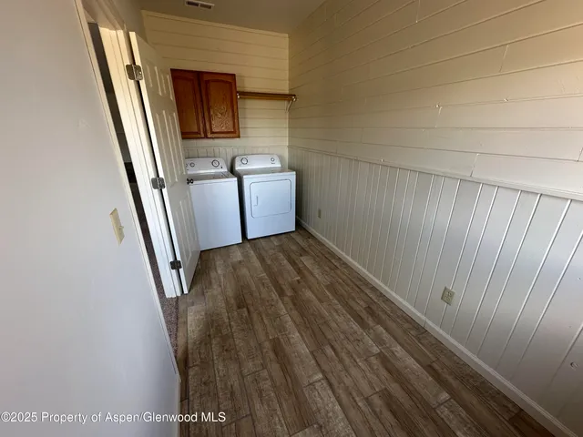 a view of utility room