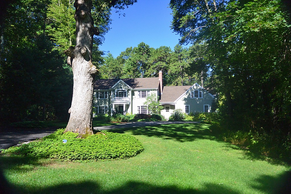593 Strawberry Hill Road Concord, MA 01742 - Photo 1 of 18 Gallery Image 1