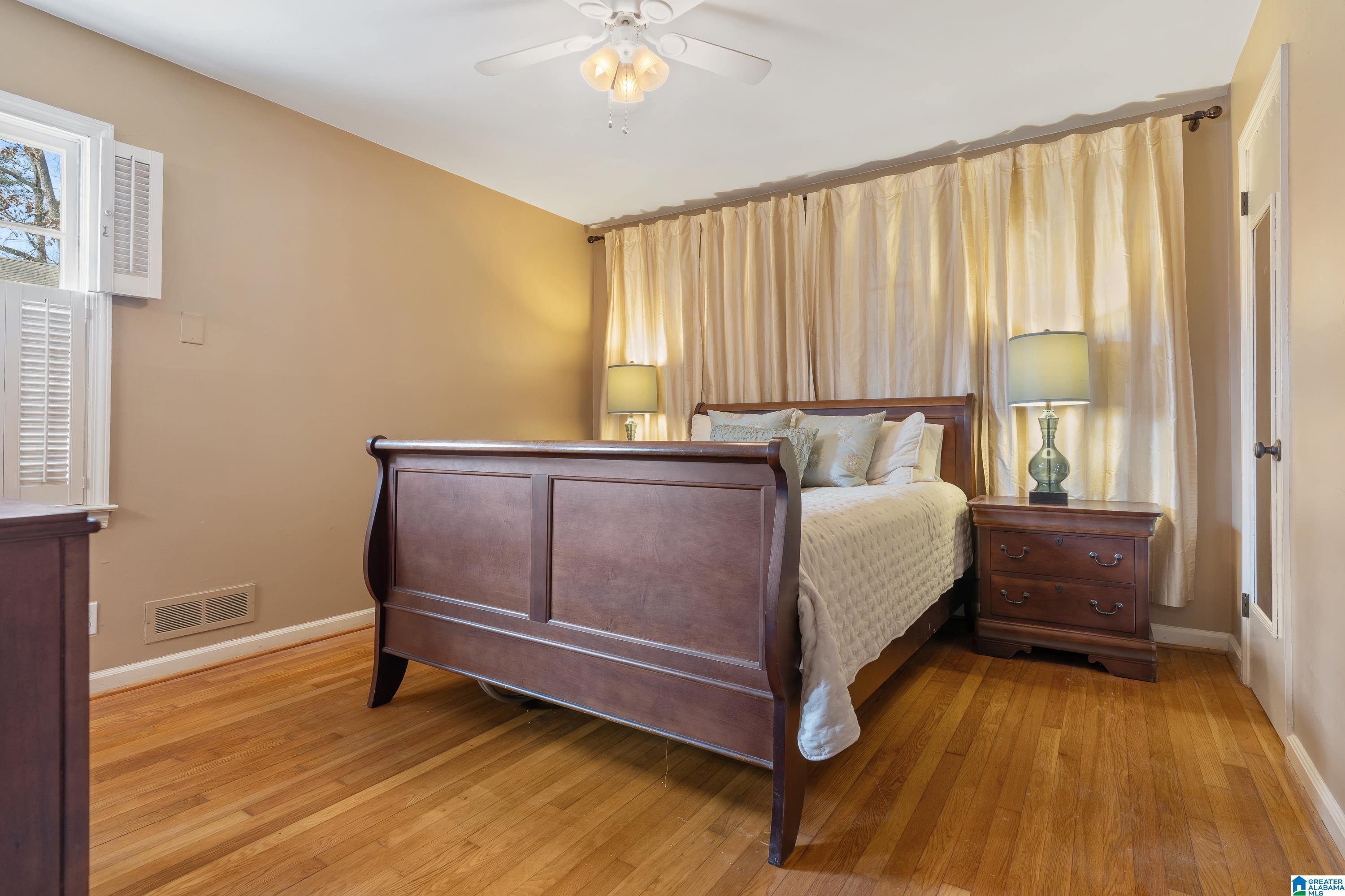 708 Warwick Road Birmingham, AL 35209 - Photo 17 of 32