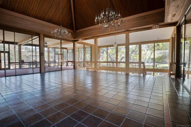 $565,000 | 3942 Valeta Street, Unit 256, San Diego, CA 92110