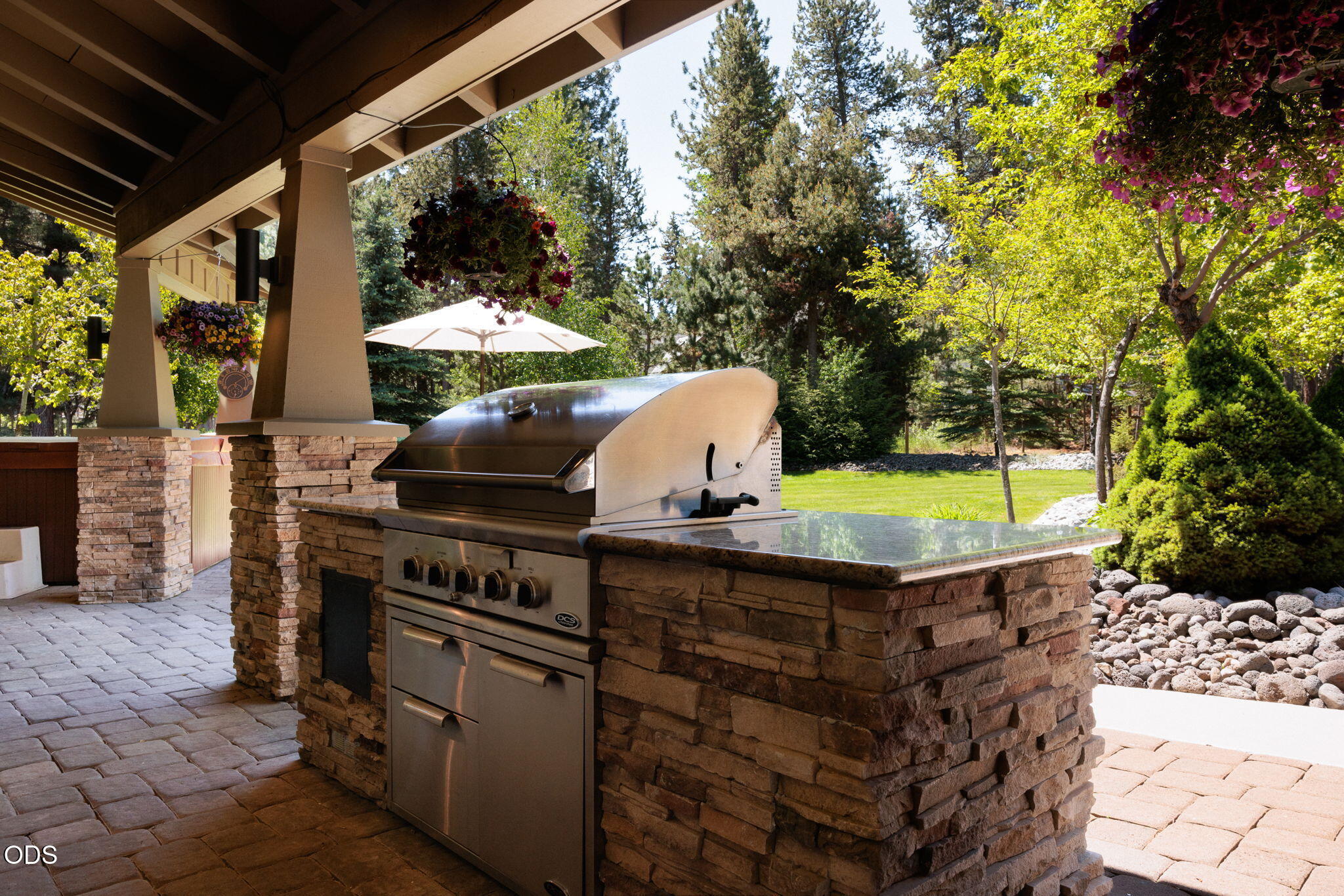 16969 Spring River Road Bend, OR 97707 - Photo 13 of 53