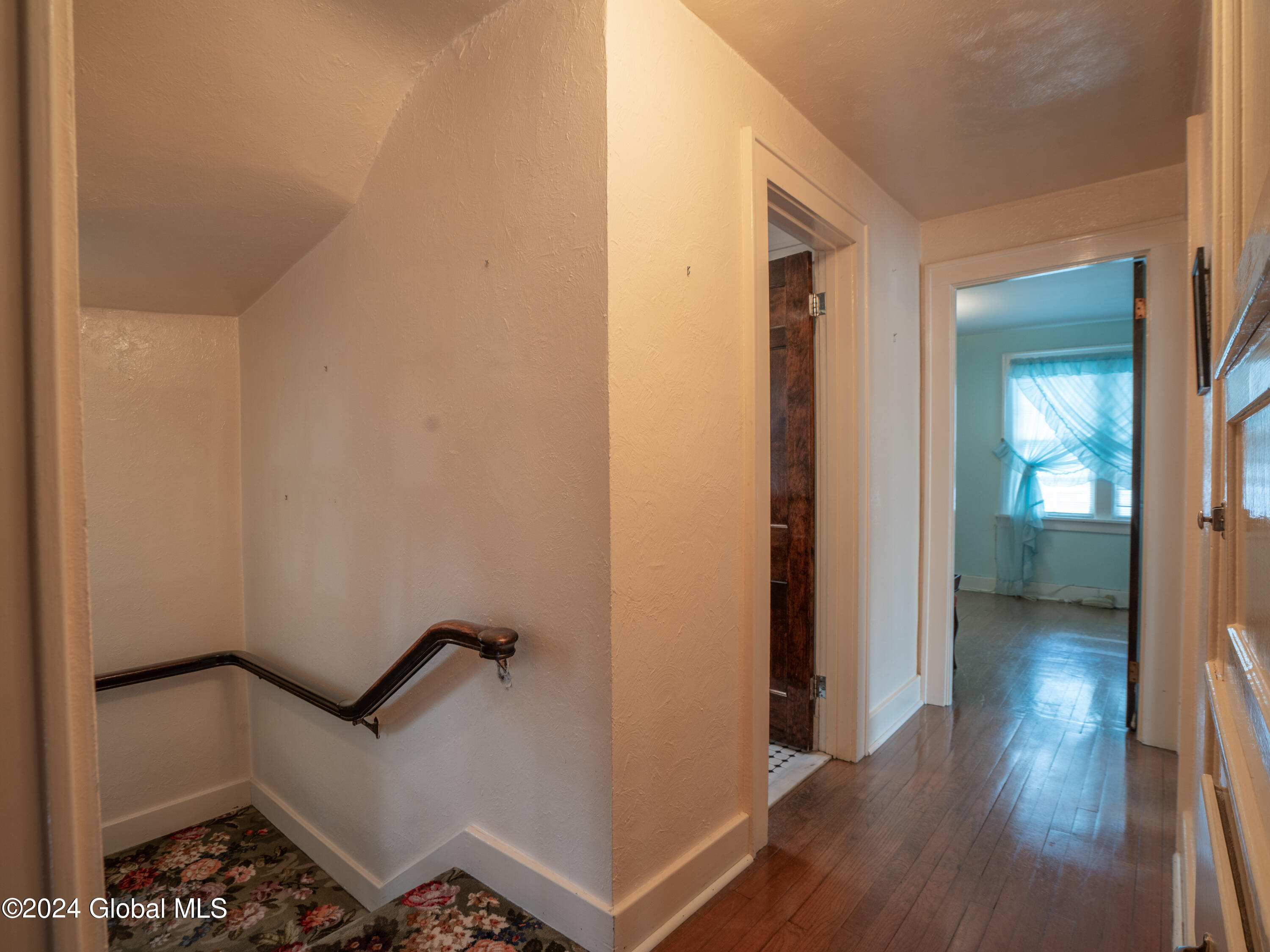 1387 Keyes Avenue Schenectady, NY 12309 - Photo 34 of 42 DSC06523