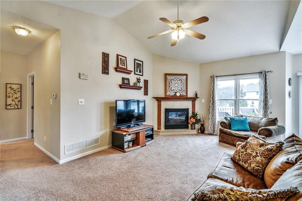 310 Quail Ridge Court Gibsonia, PA 15044 - Photo 2 of 24 Gallery Image 2