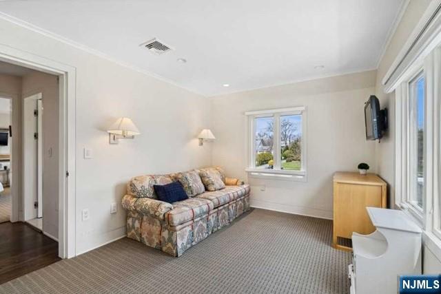 532 Winthrop Road Teaneck, NJ 07666 - Photo 22 of 42 a living room with furniture and a window