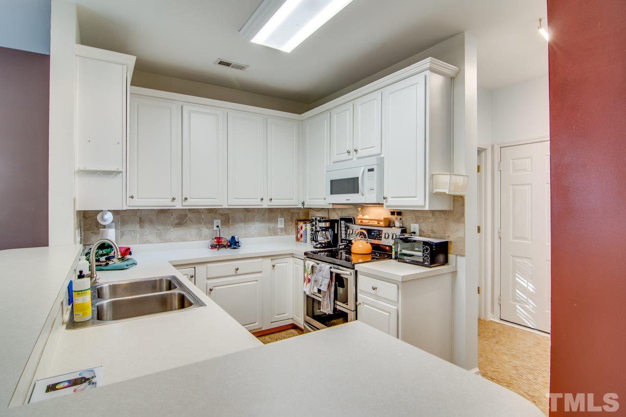 406 Burrell Road Durham, NC 27703 - Photo 10 of 29