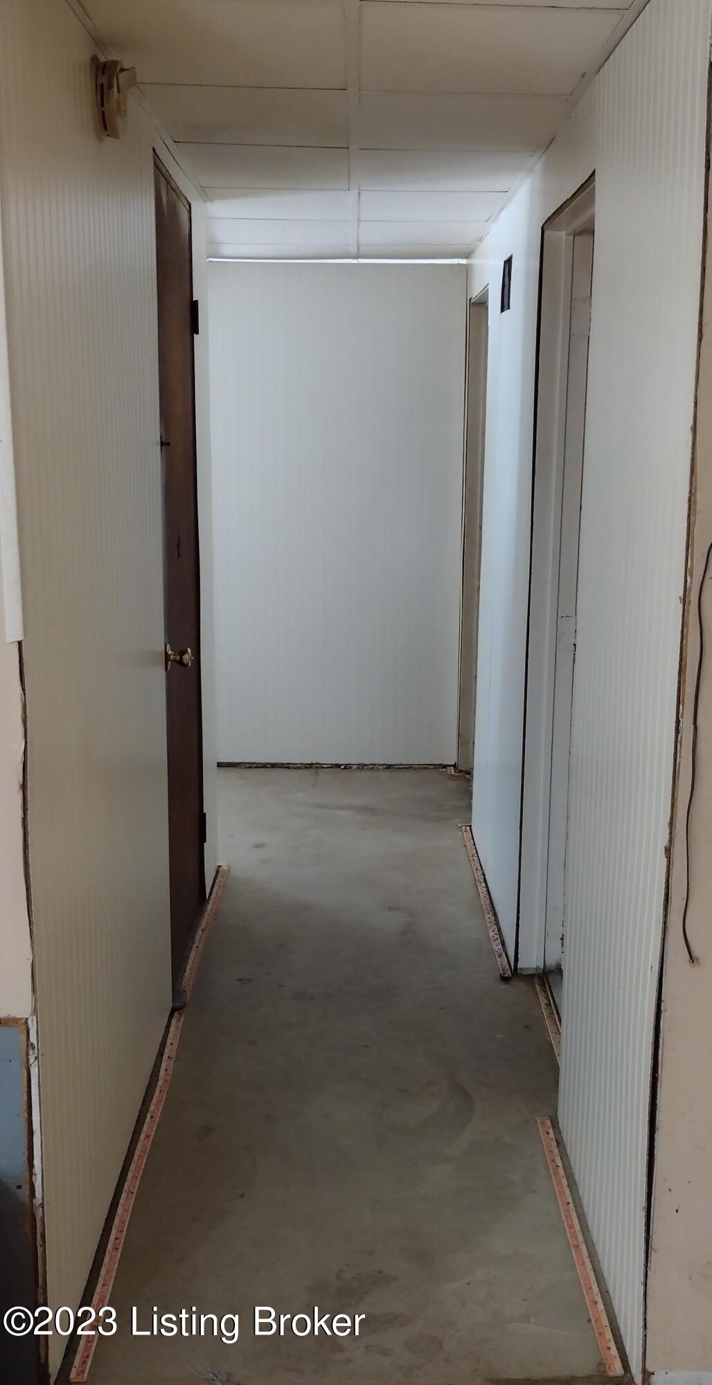333 Buckman Hollow Road Shepherdsville, KY 40165 - Photo 14 of 35 Downstairs Hallway