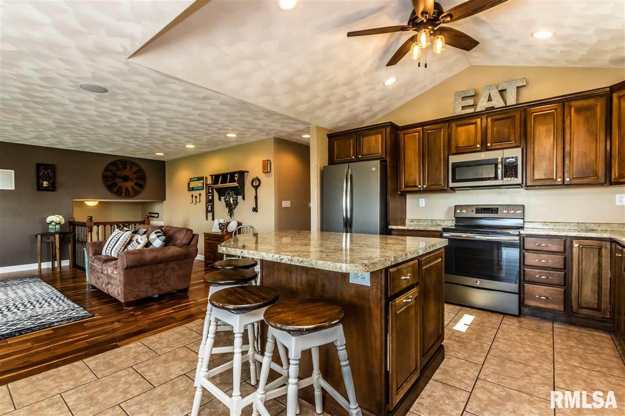 11212 West Mapleridge Road Glasford, IL 61533 - Photo 5 of 36 Gallery Image 5