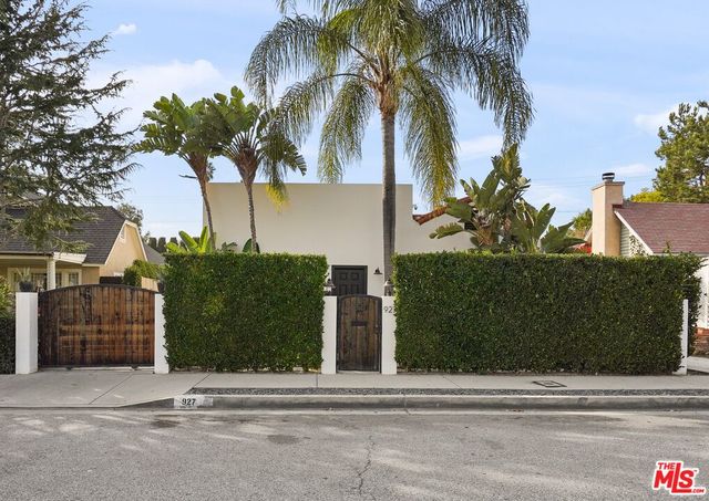 $2,250,000 | 927 North Vista Street, Los Angeles, CA 90046