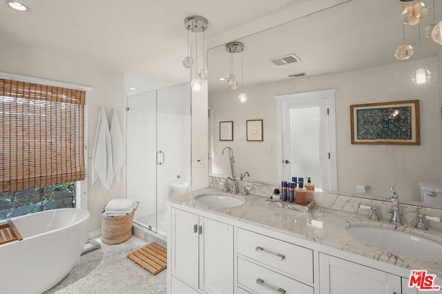 $2,250,000 | 927 North Vista Street, Los Angeles, CA 90046