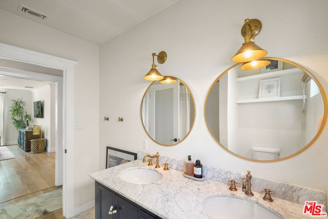 $2,250,000 | 927 North Vista Street, Los Angeles, CA 90046