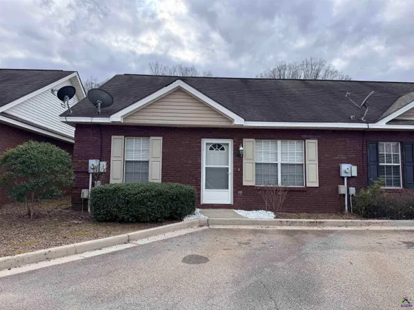 $1,250 | 242 Katelyn Circle, Warner Robins, GA 31088