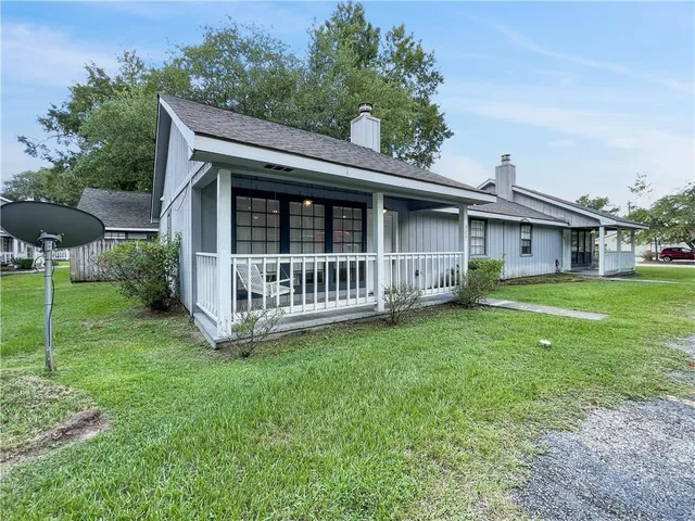 $1,550 | 323 Cedarwood Drive, Mandeville, LA 70471