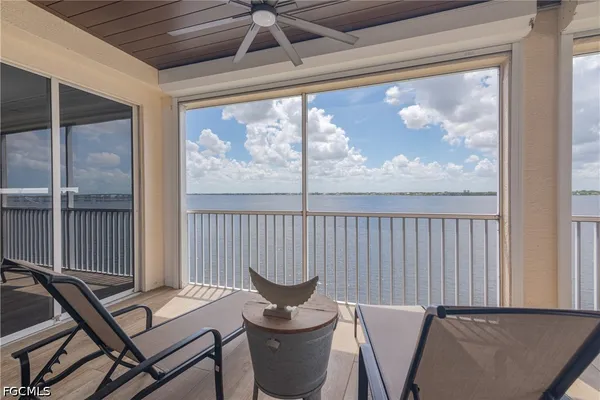 $6,500 | 4235 Southeast 20th Place, Unit A405, Cape Coral, FL 33904
