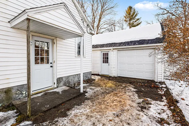 $225,000 | 31 Fair Street, Newaygo, MI 49337