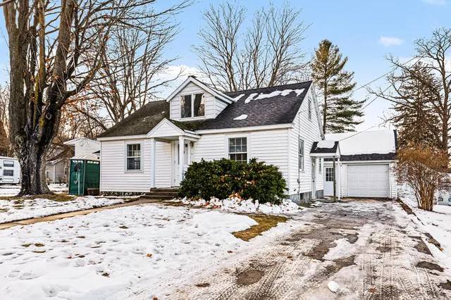 $225,000 | 31 Fair Street, Newaygo, MI 49337