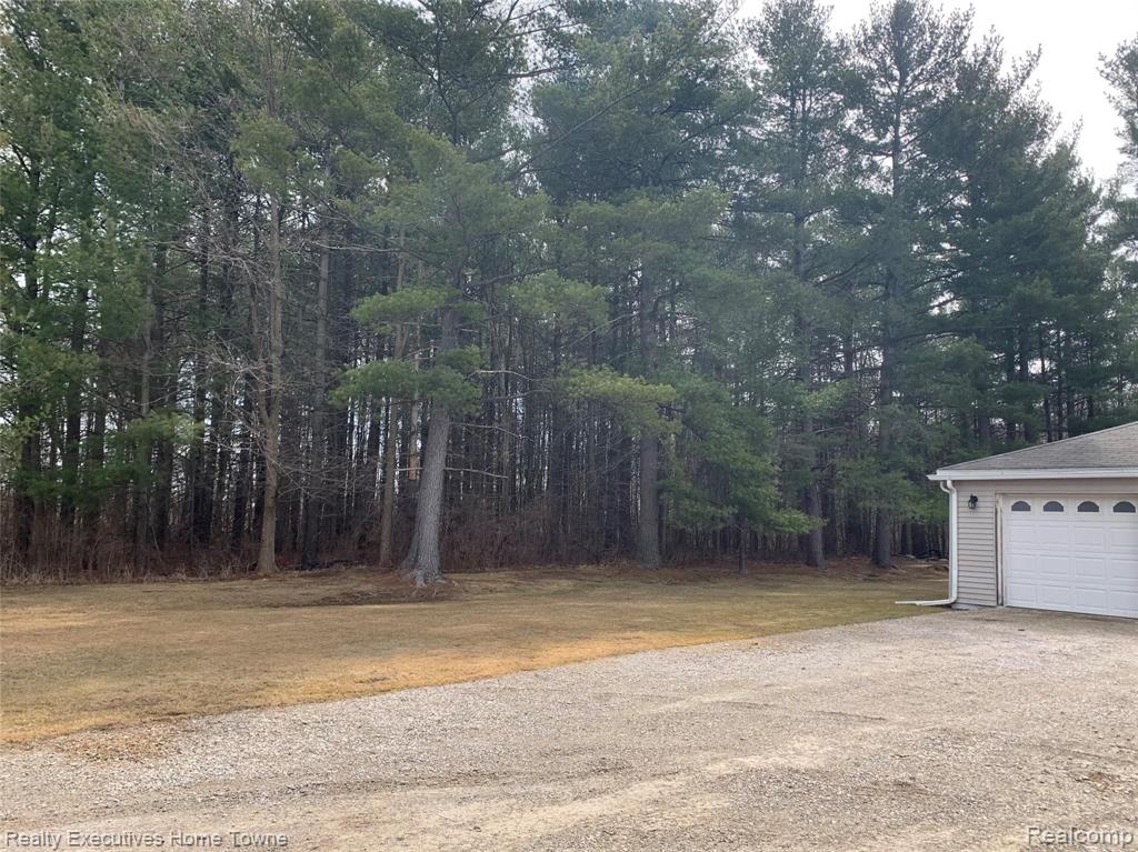 8599 Avoca Road Avoca, MI 48006 - Photo 17 of 17