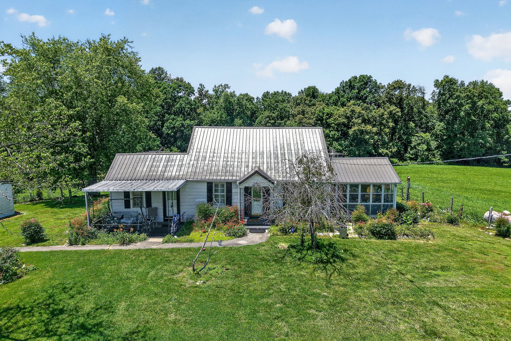 2531 Old Well Road Morrison, TN 37357 - Photo 1 of 63
