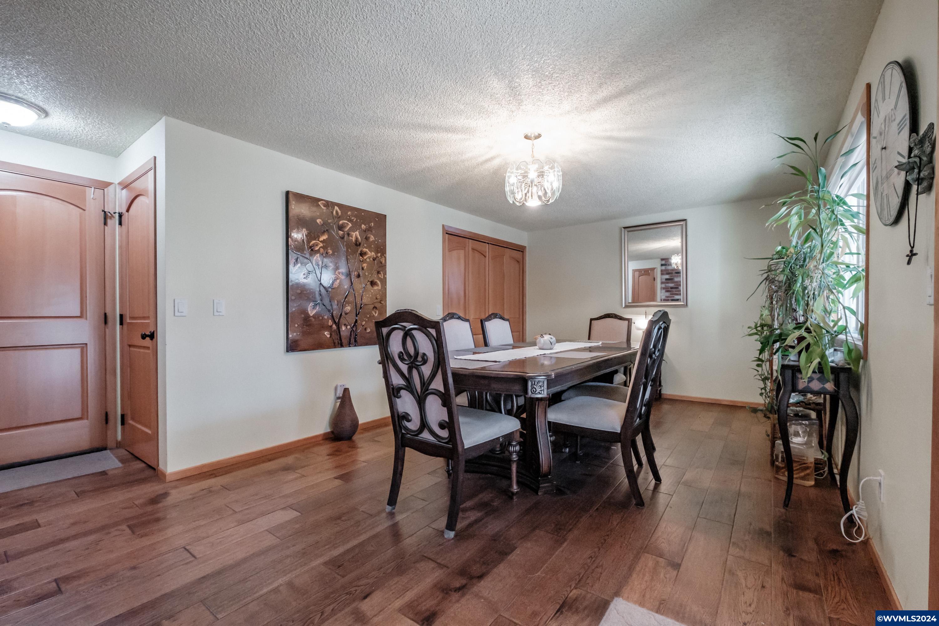 1214 Northeast Springwood Drive Albany, OR 97321 - Photo 14 of 50