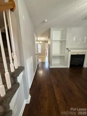 $1,295 | 1491 20th Avenue Northeast, Hickory, NC 28601