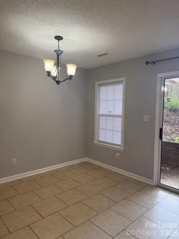 $1,295 | 1491 20th Avenue Northeast, Hickory, NC 28601