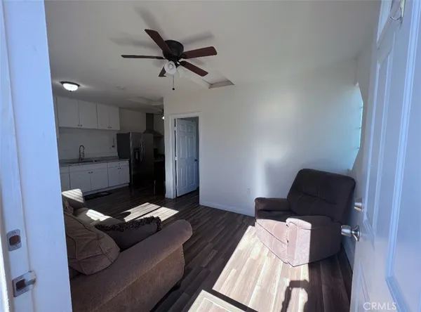 $1,845 | 10427 Danube Avenue, Granada Hills, CA 91344