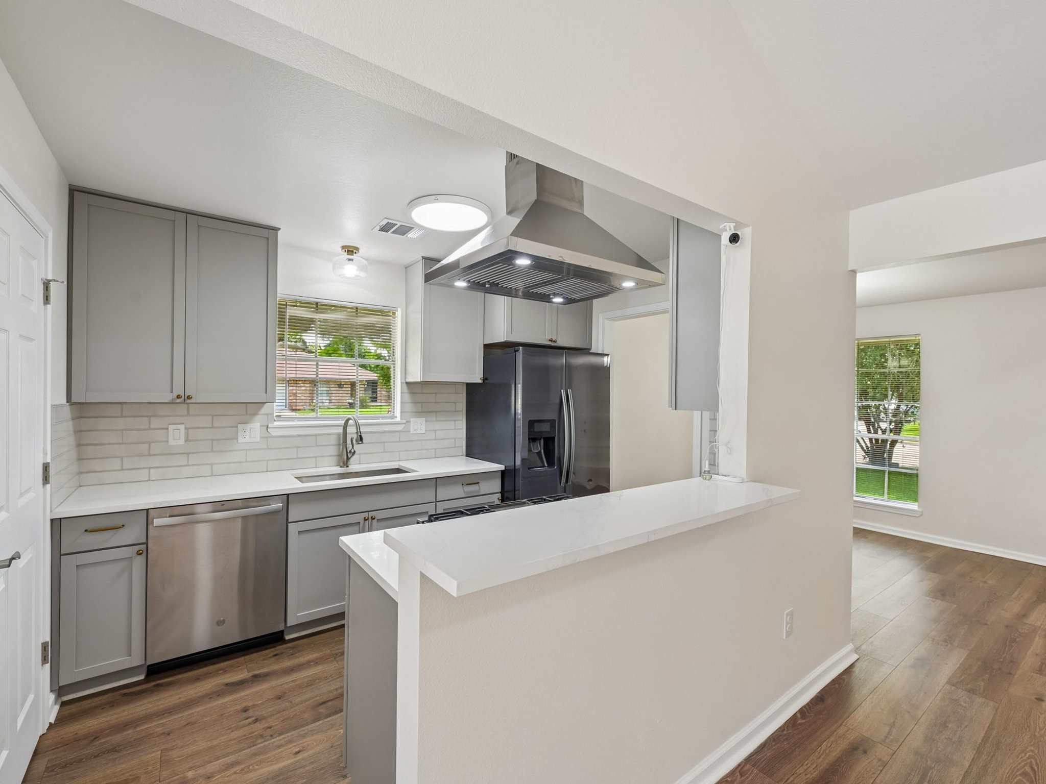 7110 Log View Drive Houston, TX 77040 - Photo 13 of 32