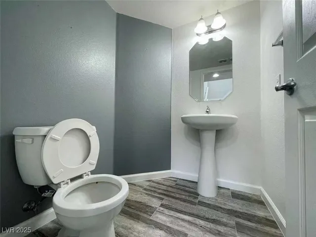 $2,100 | 774 Proud Waters Court, Las Vegas, NV 89178