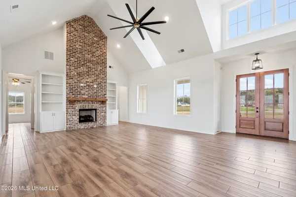 $589,900 | 5112 Grays Vly Drive, Hernando, MS 38632