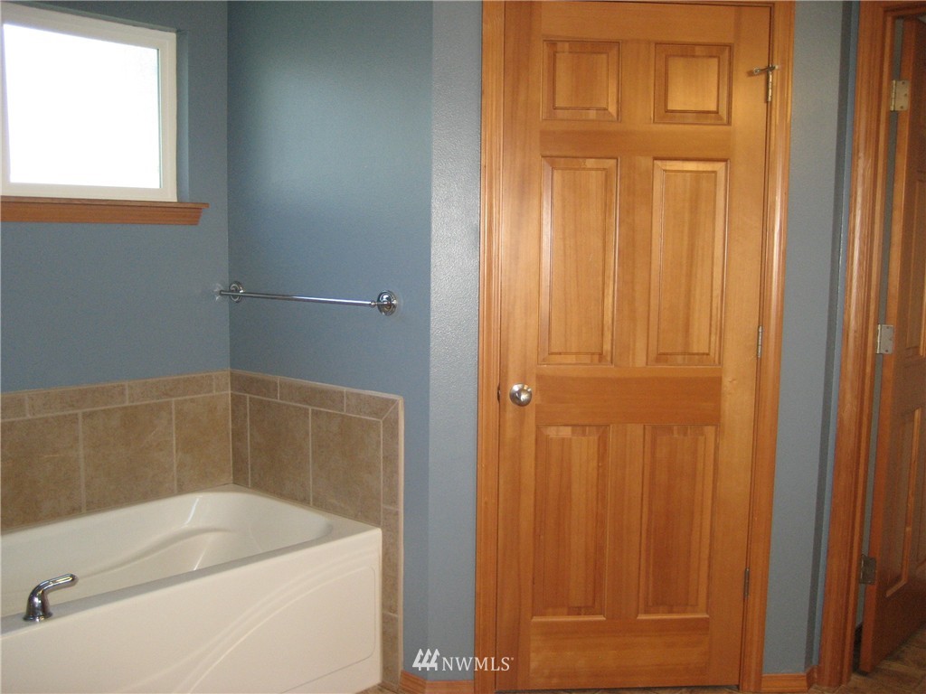 1801 Tundra Loop Mount Vernon, WA 98273 - Photo 12 of 18 Gallery Image 12