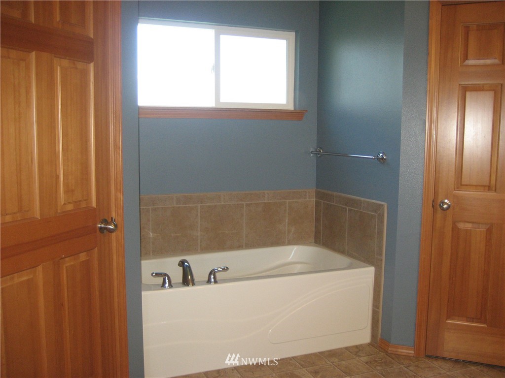 1801 Tundra Loop Mount Vernon, WA 98273 - Photo 14 of 18 Gallery Image 14