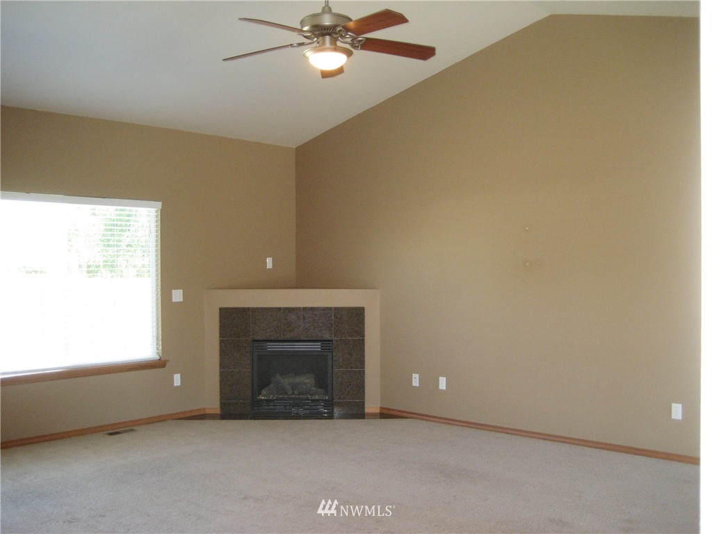 1801 Tundra Loop Mount Vernon, WA 98273 - Photo 3 of 18 Gallery Image 3