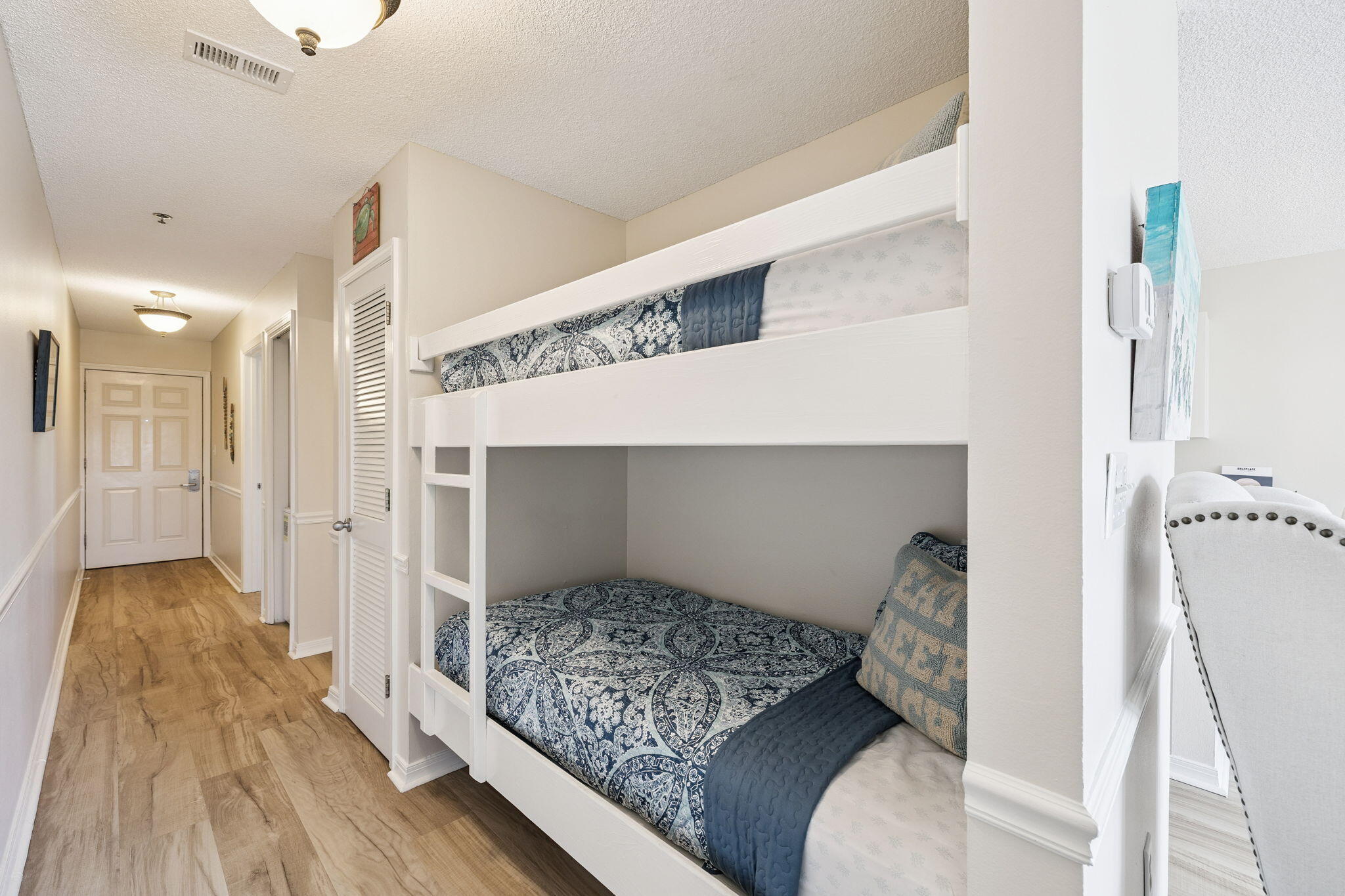 144 Spires Lane, Unit 310 Santa Rosa Beach, FL 32459 - Photo 24 of 41 a living room with furniture and a rug
