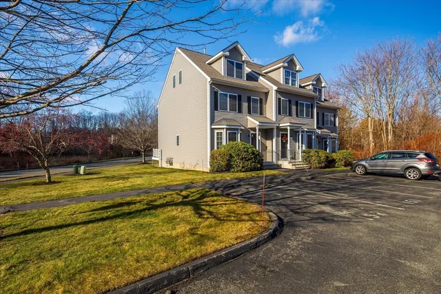 $424,900 | 1 Juneberry Lane, Unit 82, Worcester, MA 01606